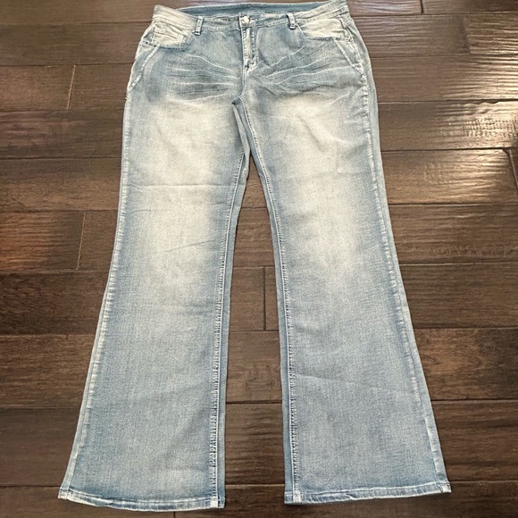 Yellowstone Dutton Ranch Jeans Womens XXL 37 Waist Boot Cut Denim White Washed - Picture 2 of 14